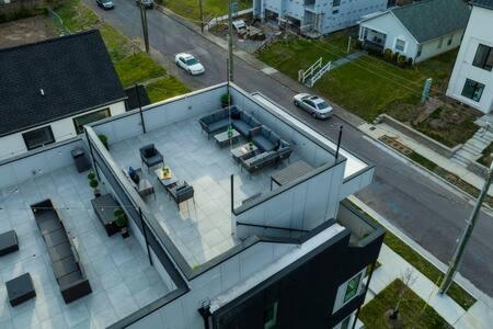 Вилла The Ireland - Rooftop Views, 9 Min To Broadway Нэшвилл Экстерьер фото